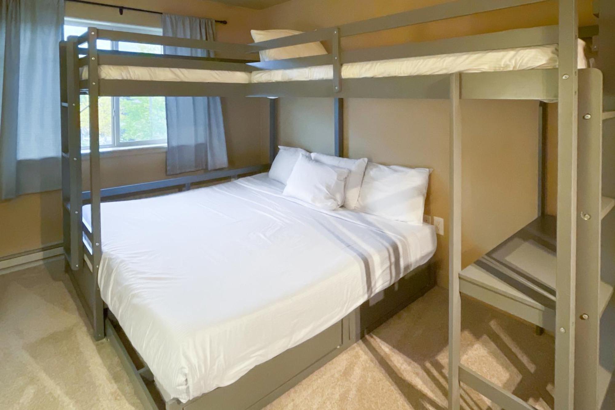 First Tracks Apartment Steamboat Springs Room photo